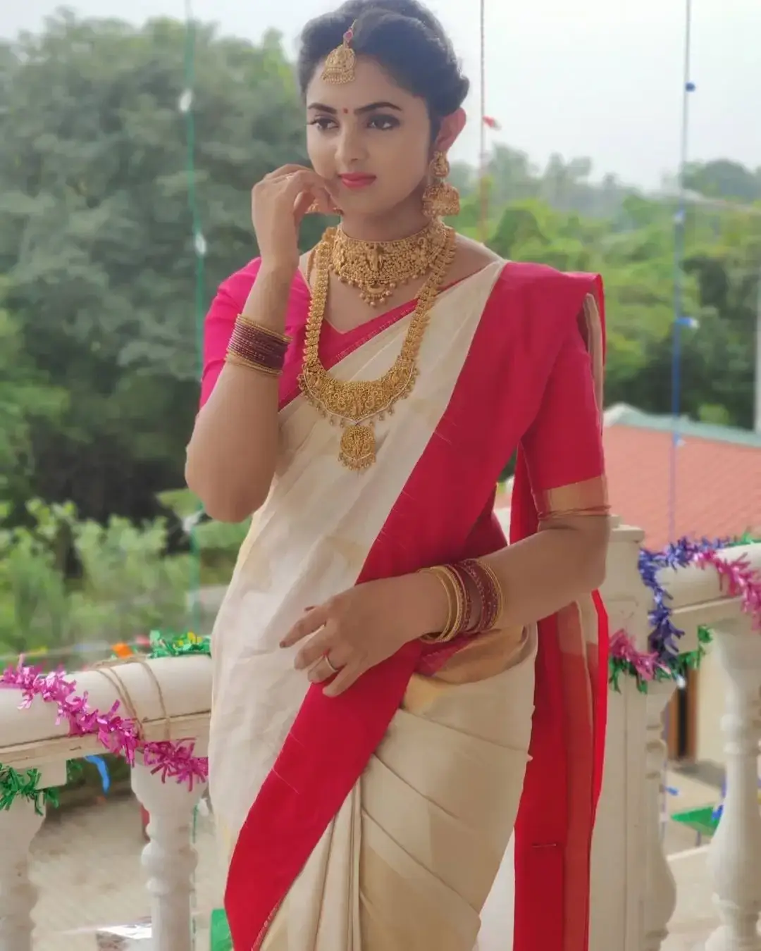 INDIAN ACTRESS RADHIKA PREETI IN TRADITIONAL WHITE SAREE